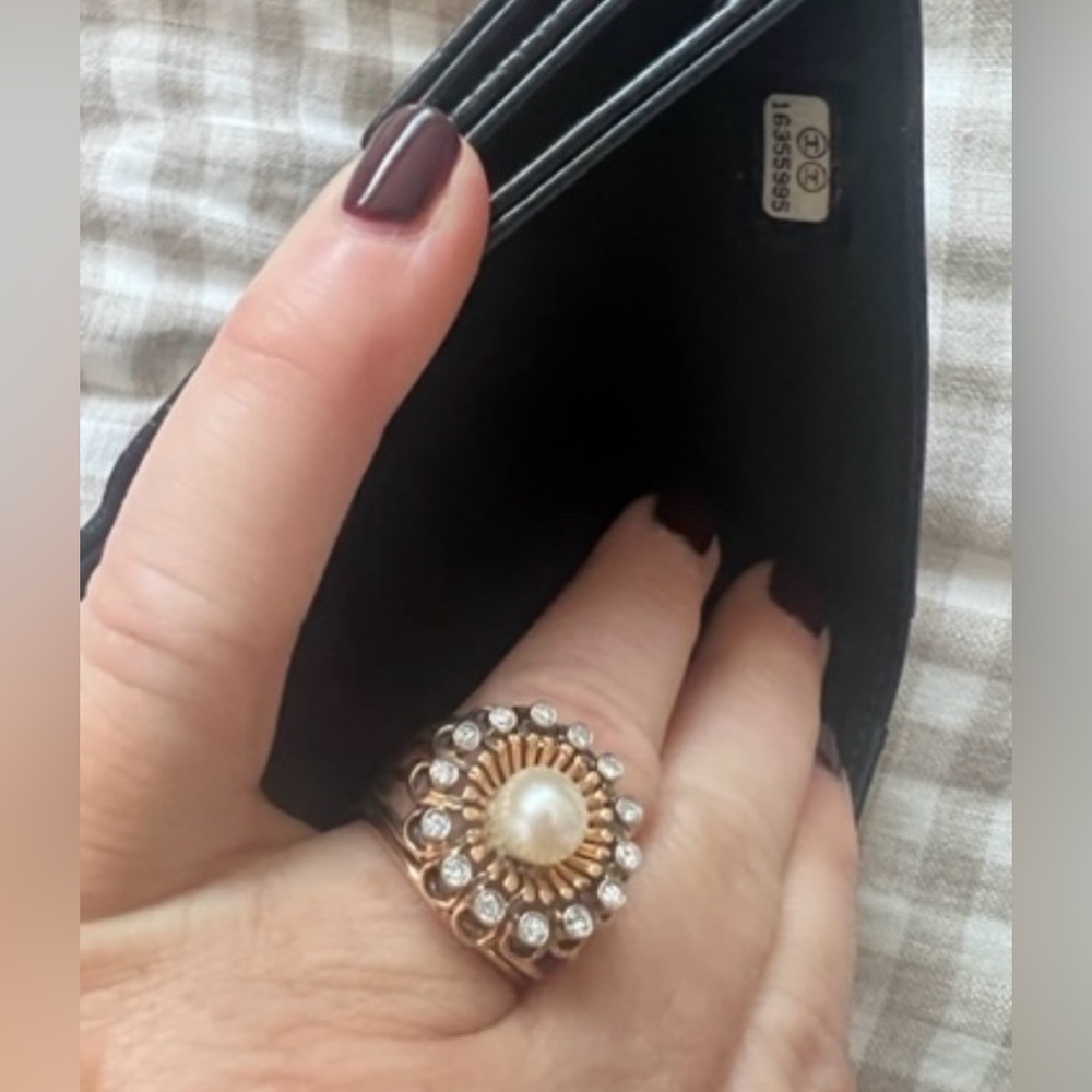 Estate Diamond and Pearle Ring Beautiful cocktail ring!!